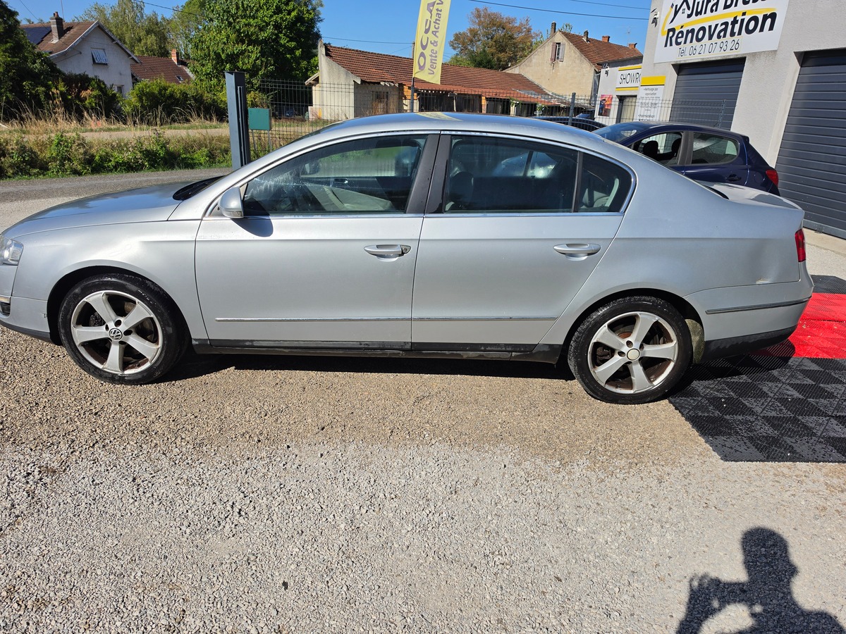 Volkswagen Passat 1.6 FSI 115ch Confort - Garantie 12 Mois -