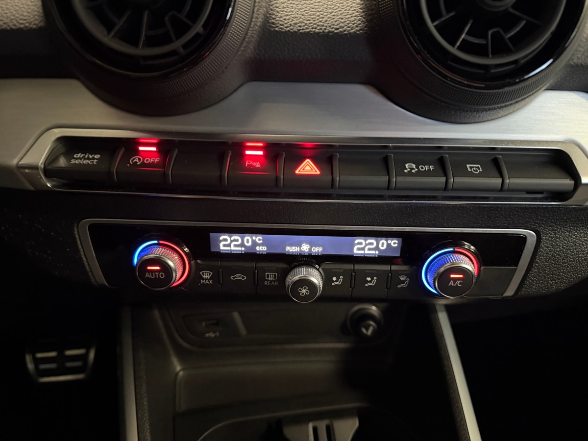Audi Q2 35 tdi S Line Quattro Cock Pit / Caméra de Recul / Suivi Audi