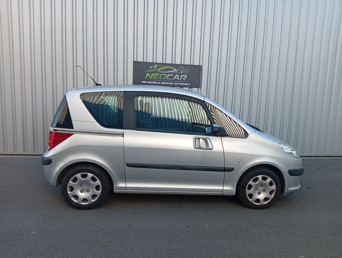 Peugeot 1007 1.4 16v Finition Sporty  "Révision et Distribution Neuves"