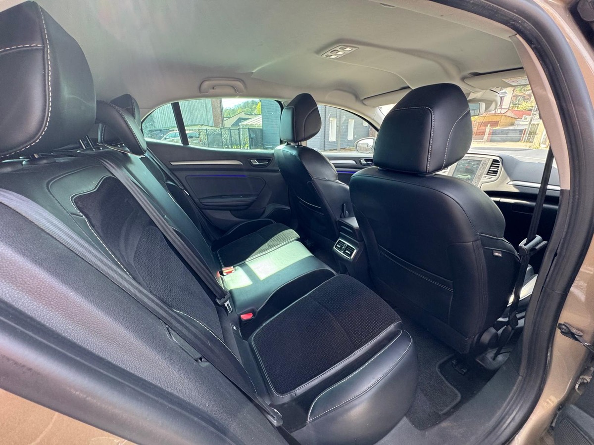 RENAULT Megane IV 1.2 TCe 130 cv iNTENS