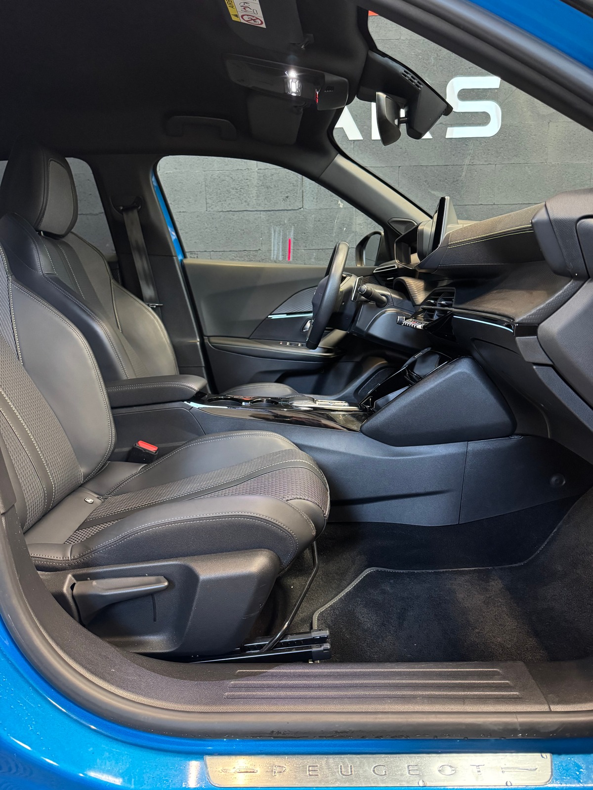 Peugeot 2008 GT 1.5 BLUE HDI