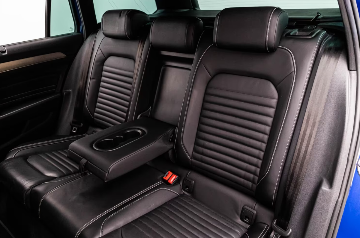 Volkswagen Passat SW VIII 2.0 TDI EVO 200ch R-Line 4Motion DSG7 Bleu Lapiz Attelage