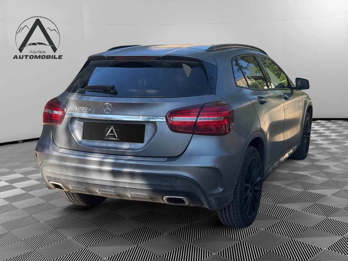 Mercedes Benz GLA 200 CDI STARLIGHT EDITION 7G-DCT