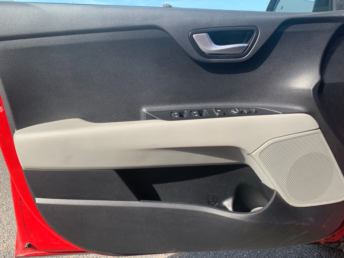 Kia Stonic 120 ch | Premium | Caméra recul | Régulateur vitesse | Apple car Play | Siéges chauffants