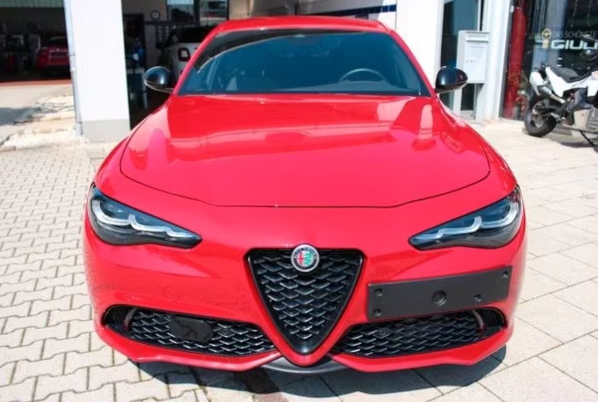 Alfa Romeo Giulia 2.0T 280ch Competizione Q4 AT8