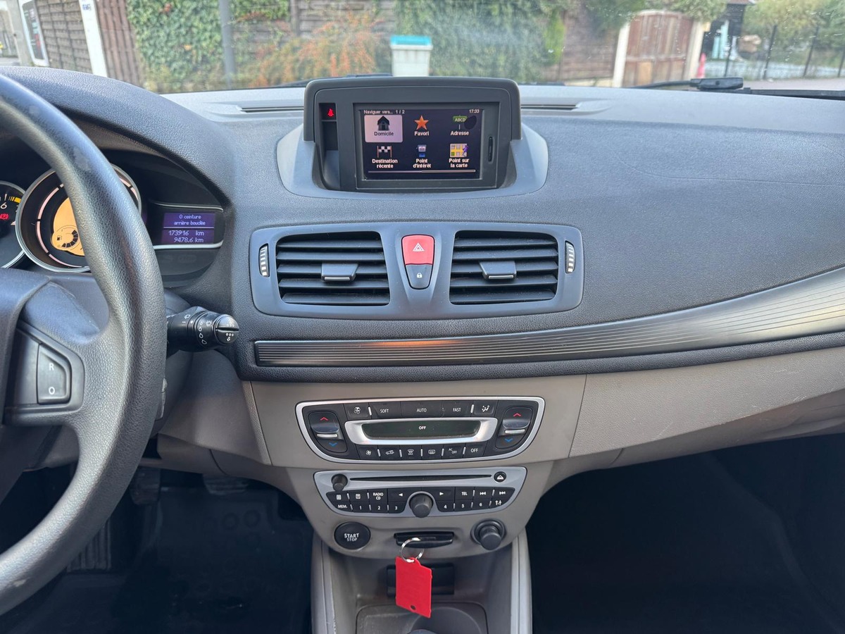 RENAULT Megane III 1.6 E85 (Flexfuel) 110cv Carminat Tom Tom  - Garantie