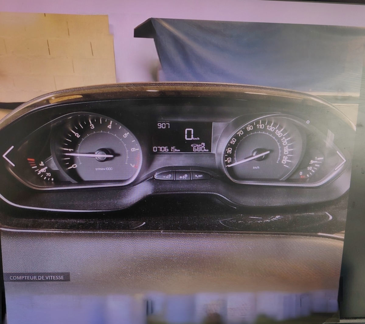 Peugeot 208 1.0 vti like 5 portes