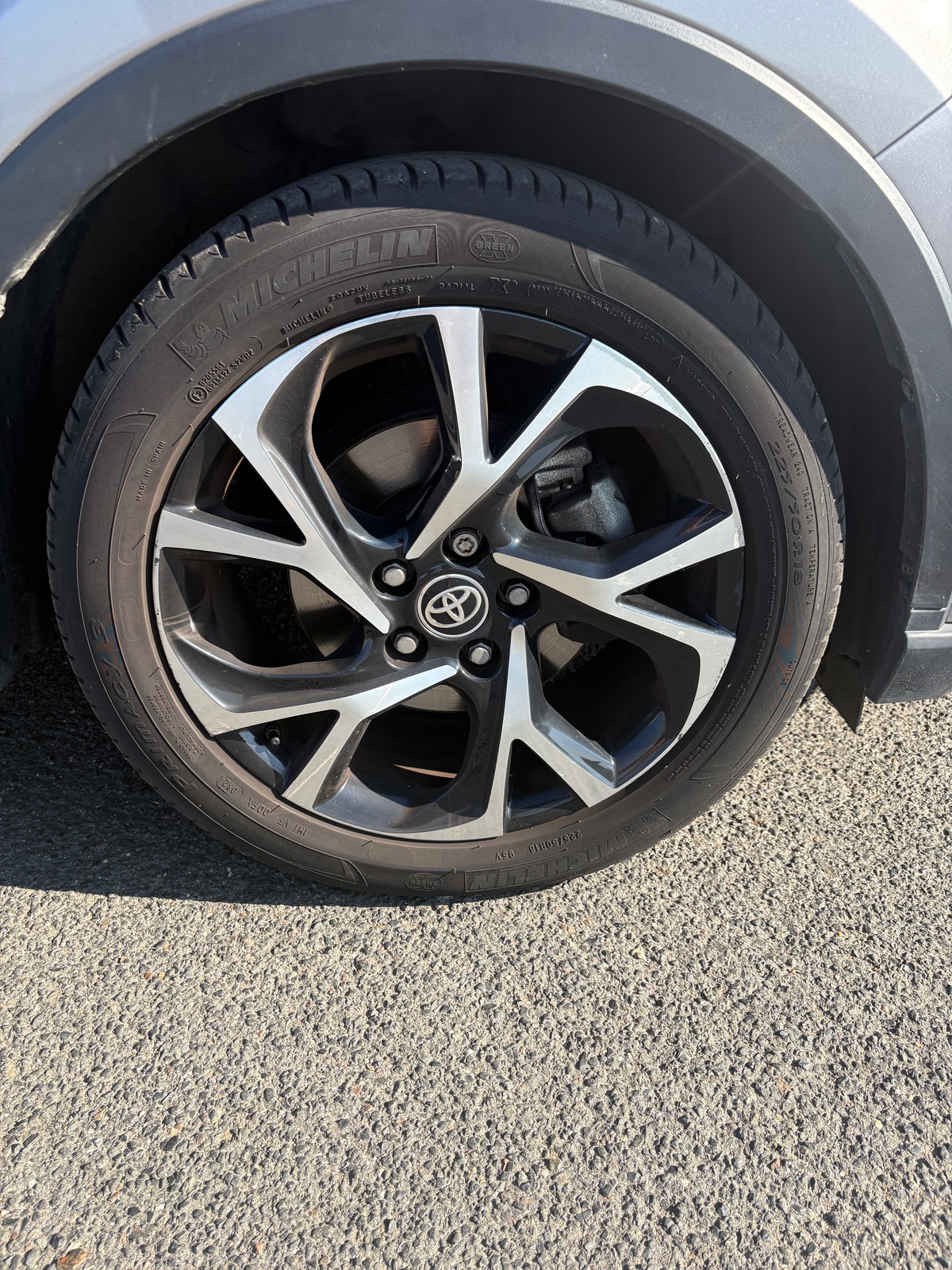 Toyota C-HR 2.0 184h GRAPHIC