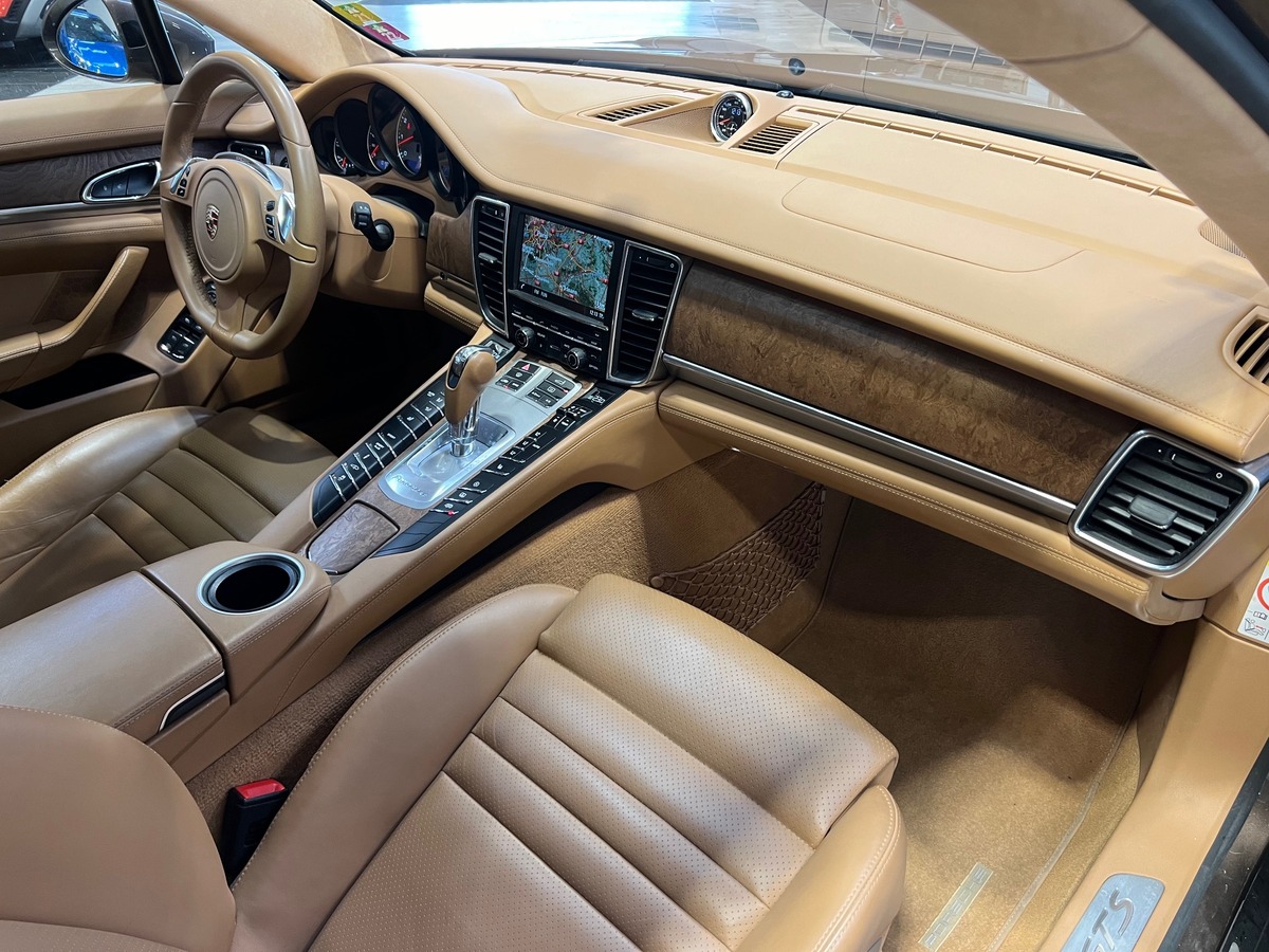 Porsche Panamera (2) GTS 4.8 V8 440 cv PDK (Fr + suivi complet)