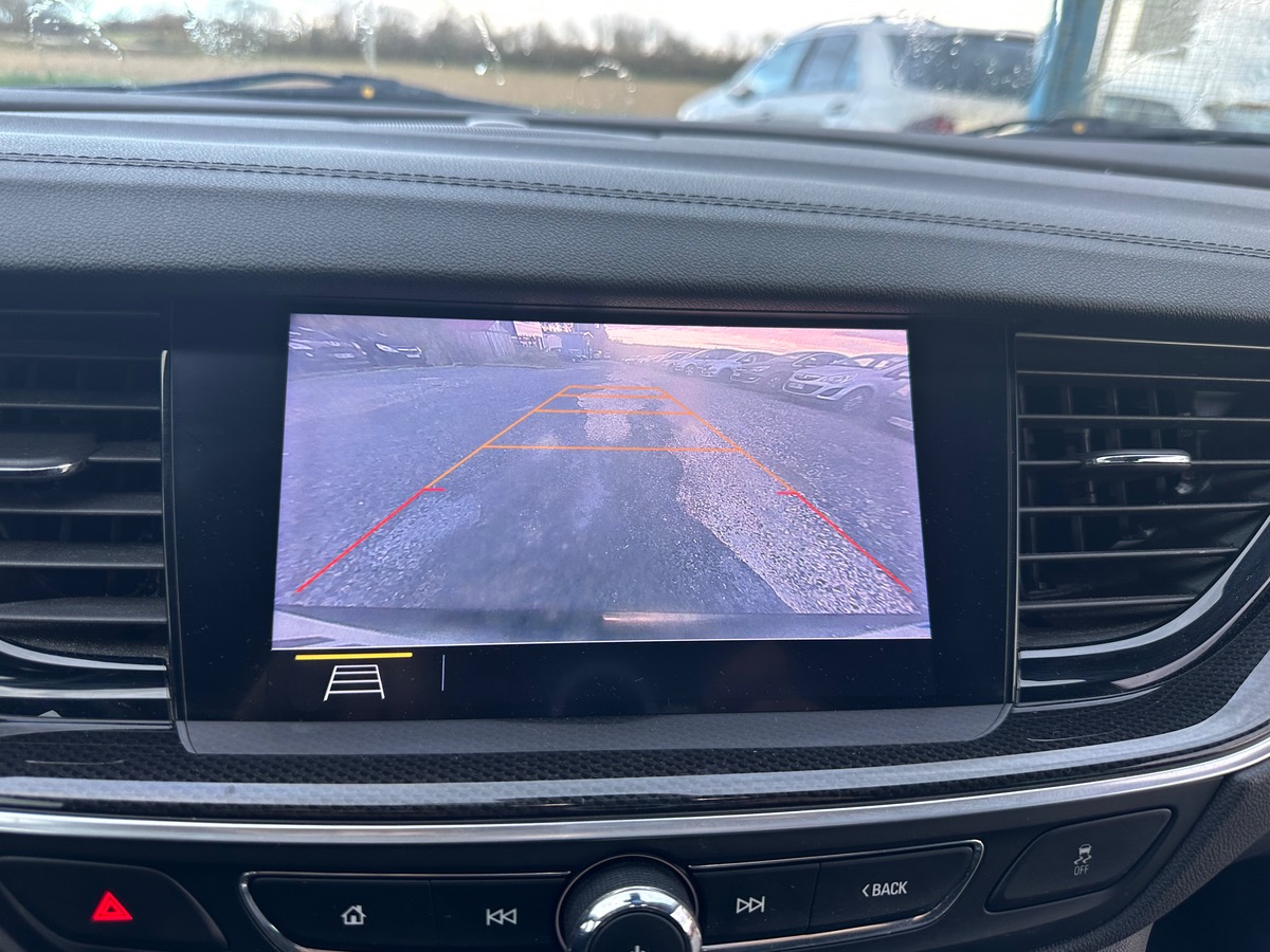 Opel Insignia 1.5d 122cv bva 1ère main 2021 