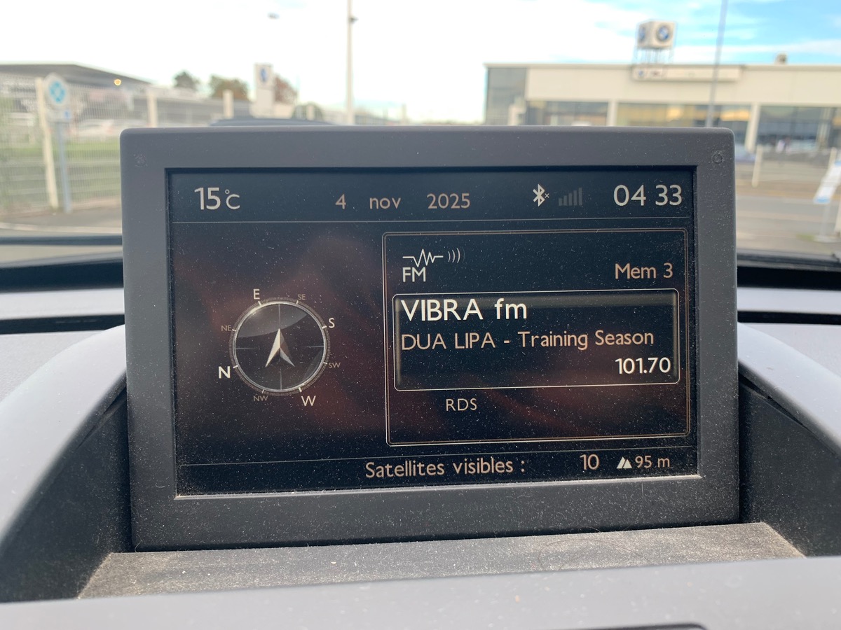 Peugeot 3008 115 ch | GPS | Bluetooth | Régulateur de vitesse | Sièges rang 2 rabattables à plat