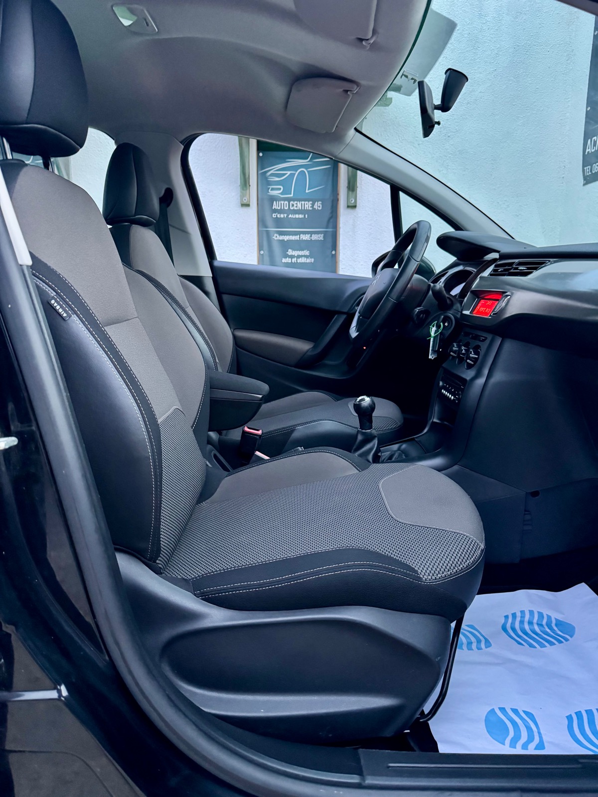 Citroën C3 VTI 70 CV CONFORT PREMIERE MAIN