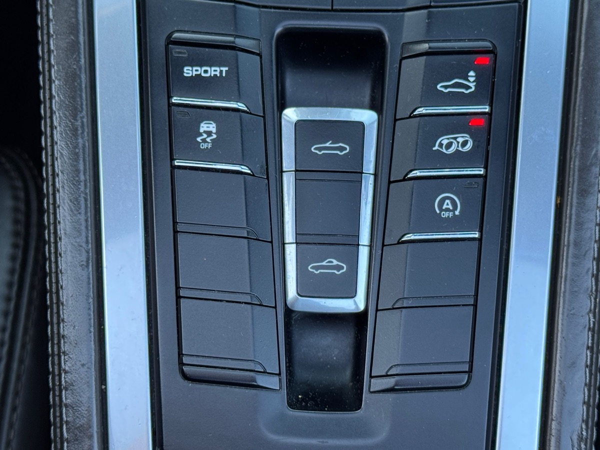 Porsche 718 2.0 PDK 300ch Boxster