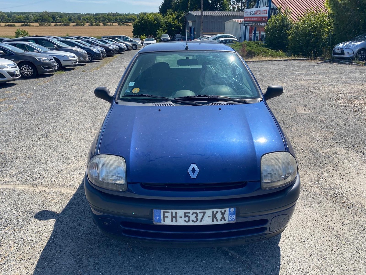 RENAULT Clio 2 1.2i 60cv 135000km d’origine 