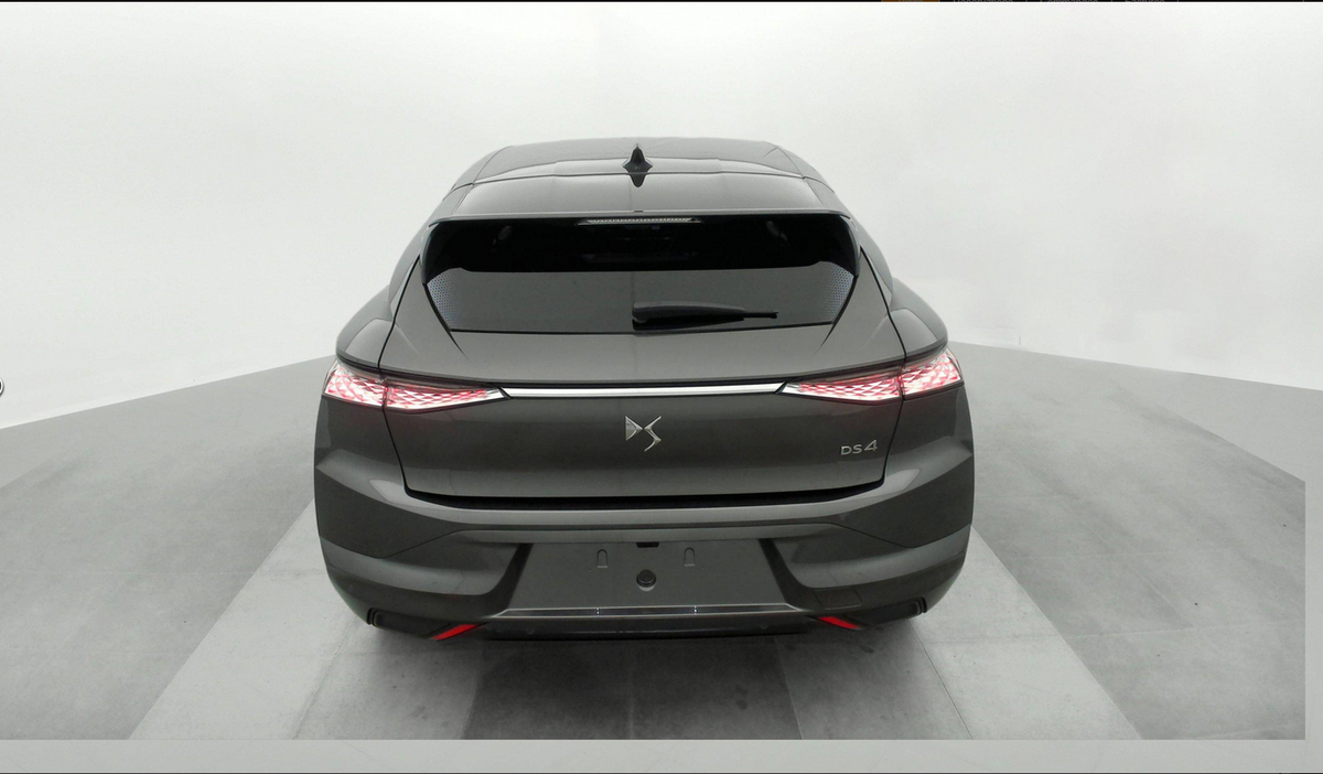 DS DS 4 Hybride 136 e-DCT6 Pallas  Prix catalogue 43 500,00 € TTC