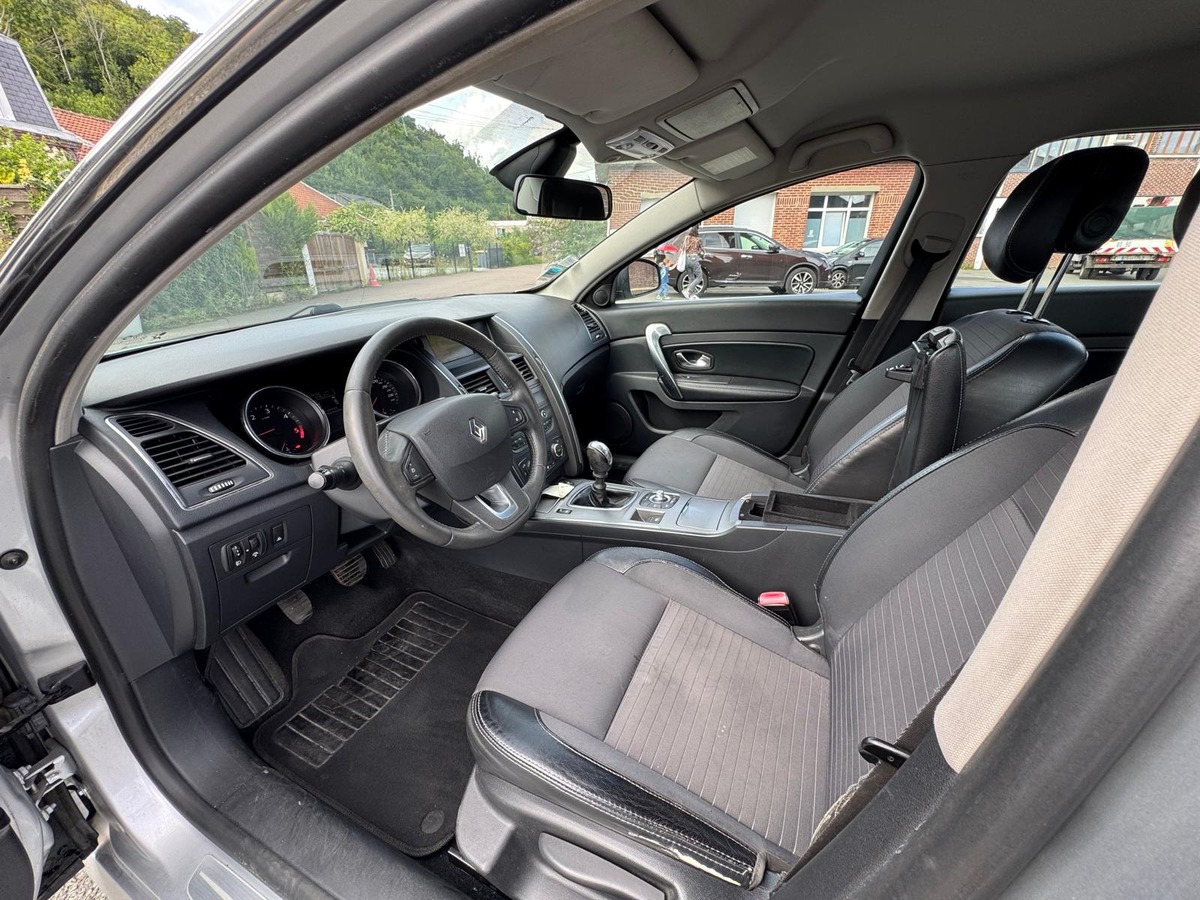 RENAULT Latitude 2.0 dci 150cv Business - garantie
