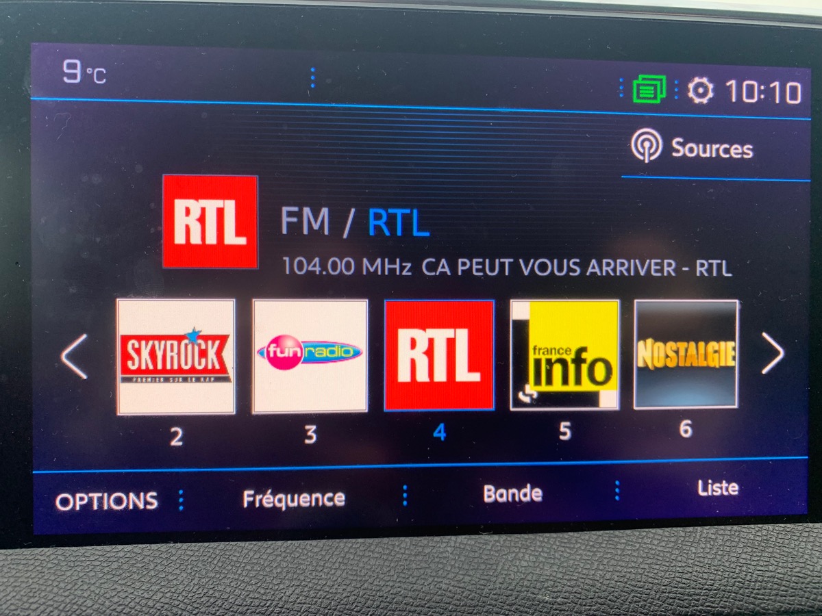 Peugeot 3008 130 ch | Allure business | Mirror link | Caméra recul | Coffre assisté électriquement