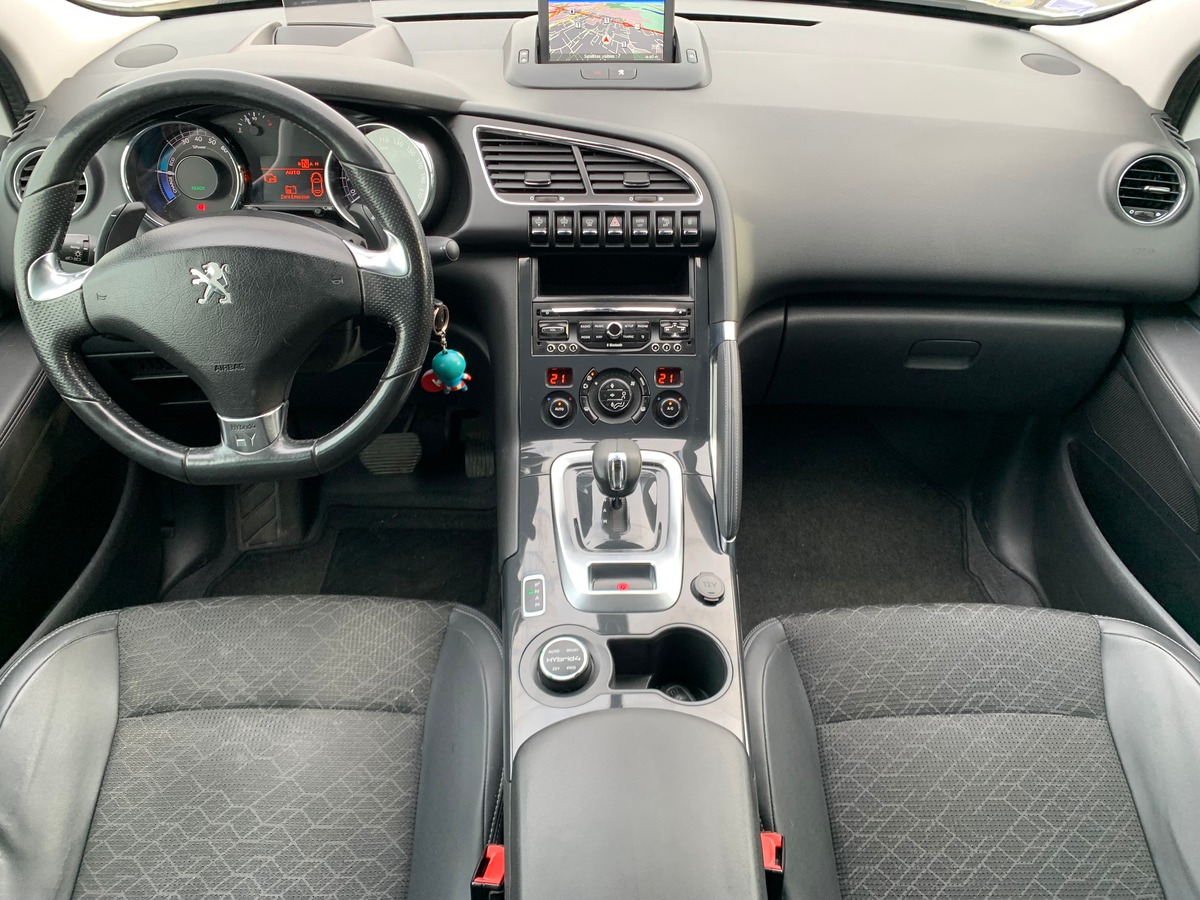 Peugeot 3008 200 ch | 2.0 e-HDi HYbrid4 Pack ETG6 + Electric | GPS | Bluetooth | Régulateur vitesse