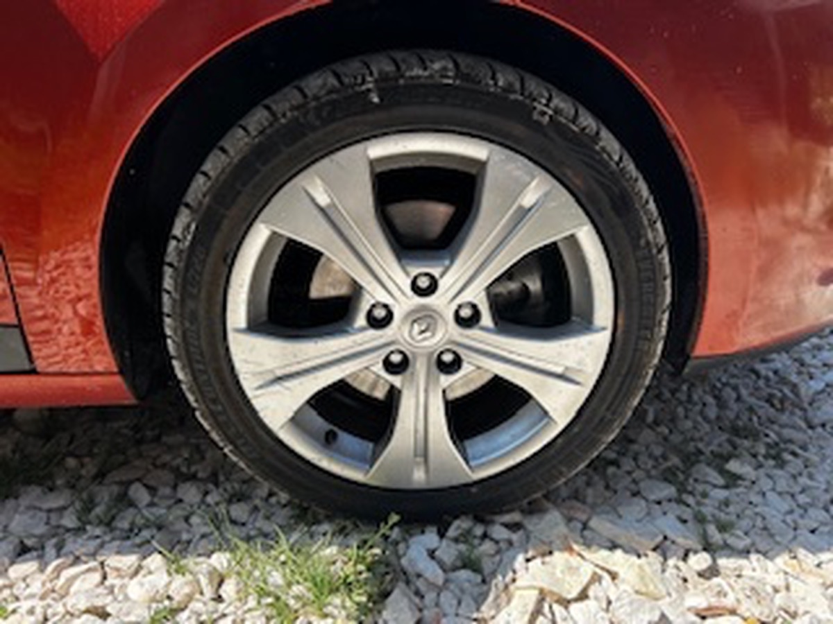 RENAULT Megane III COUPE 2.0 DCI DYNAMIQUE