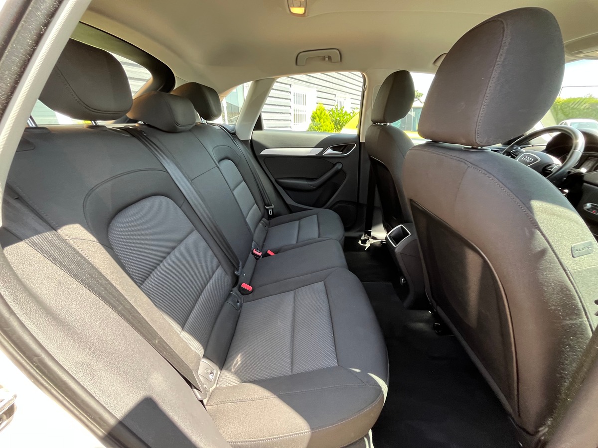 Audi Q3 phase 2 2.0 TDI 120 CH S LINE