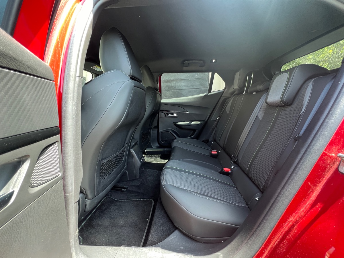 Peugeot 2008 Électrique GT 136