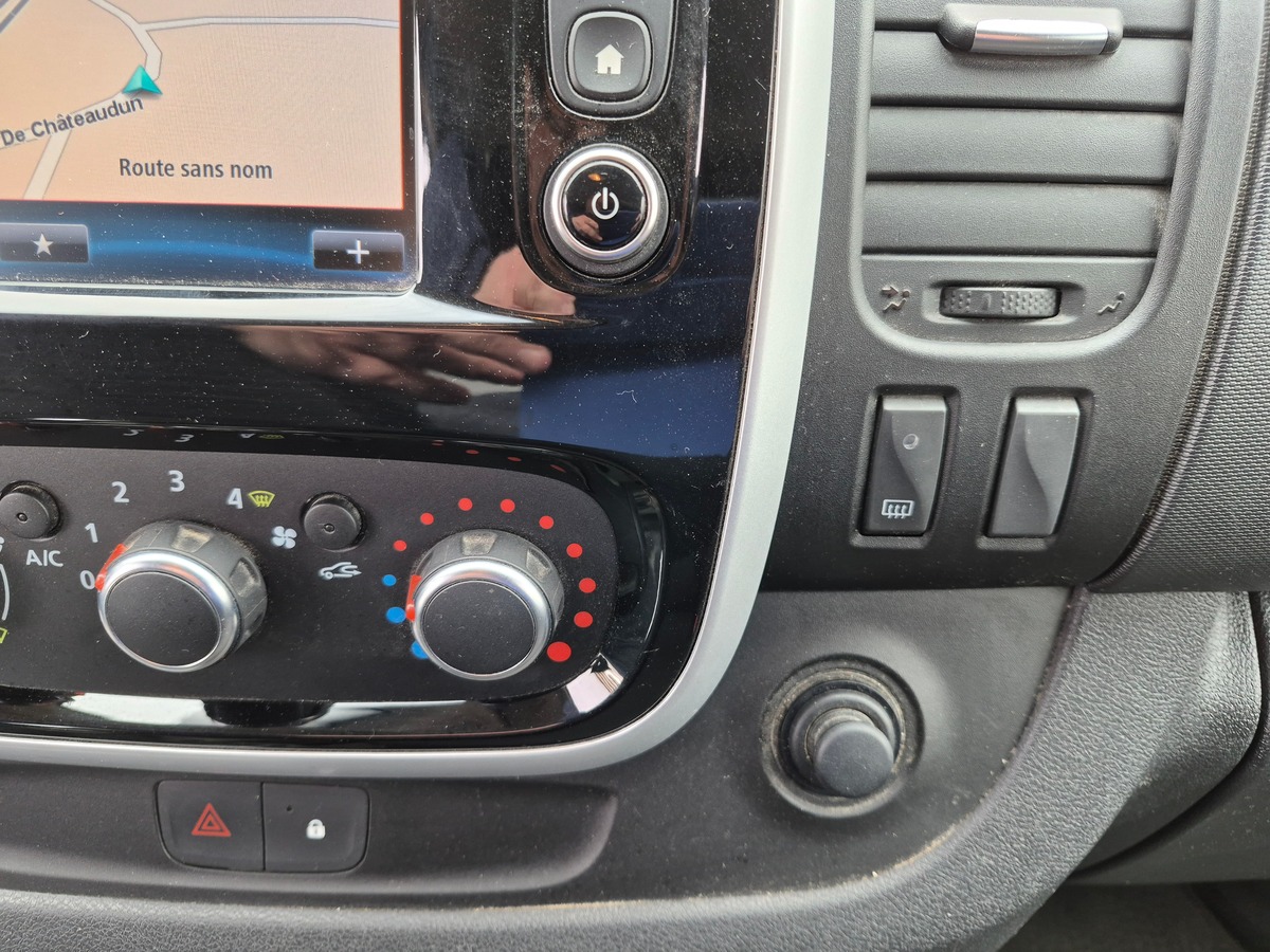 RENAULT Trafic DCI 170 BVA GRAND CONFORT L2H1