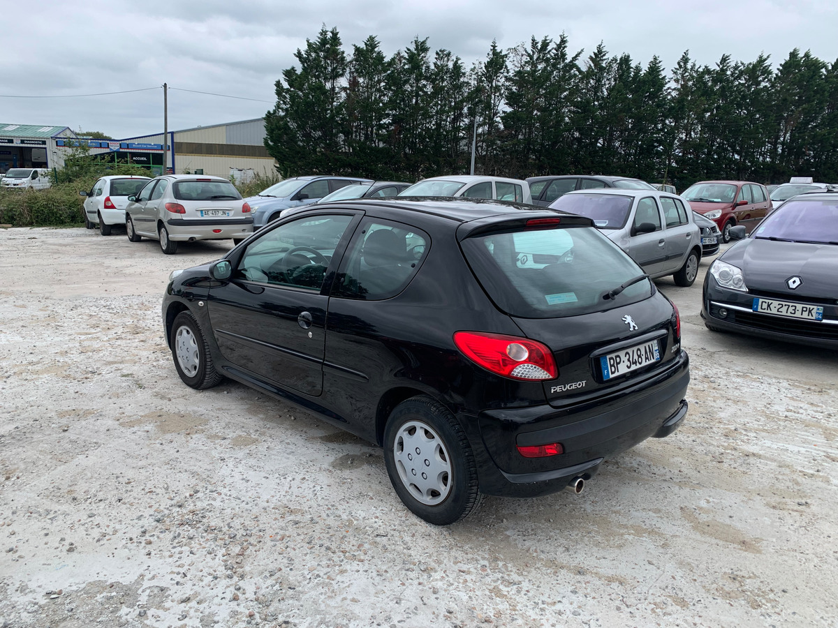 Peugeot 206 + 1.4i 93032KM