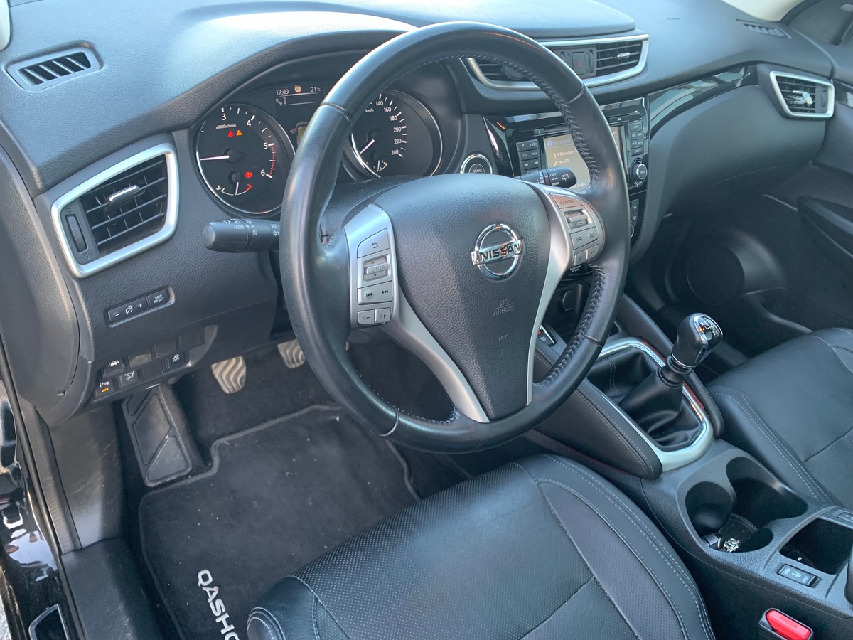 Nissan Qashqai 130 ch | Black edition | Caméra vue panoramique 360° | Toit panoramique | Jantes Alu