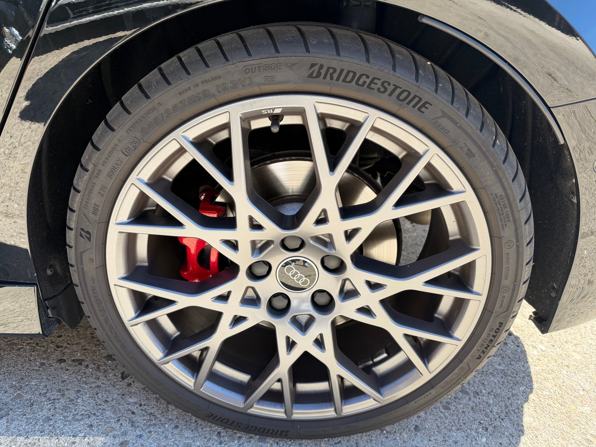 Audi RS3 Sportback 8Y2 Facelift 2.5 TFSI 400ch Quattro BAQUETS CARBONE / TOIT OUVRANT / SONOS 3D