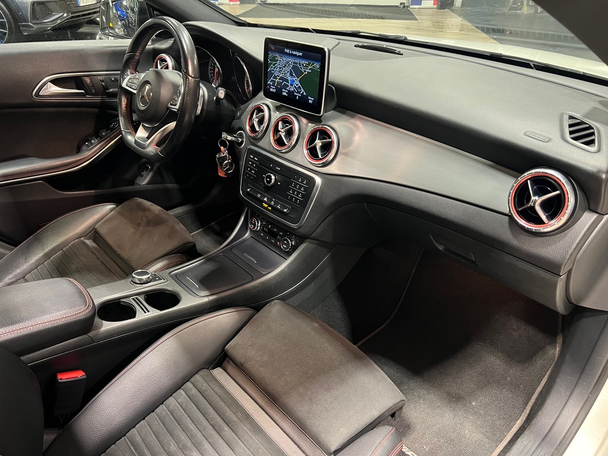 Mercedes-Benz CLA SHOOTING BRAKE 220 D 177 ch FASCINATION AMG 4MATIC 7G-TRONIC
