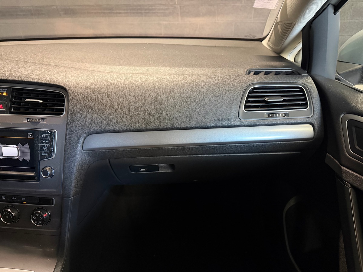 Volkswagen Golf 7 VII tdi 1.6 90ch Confortline