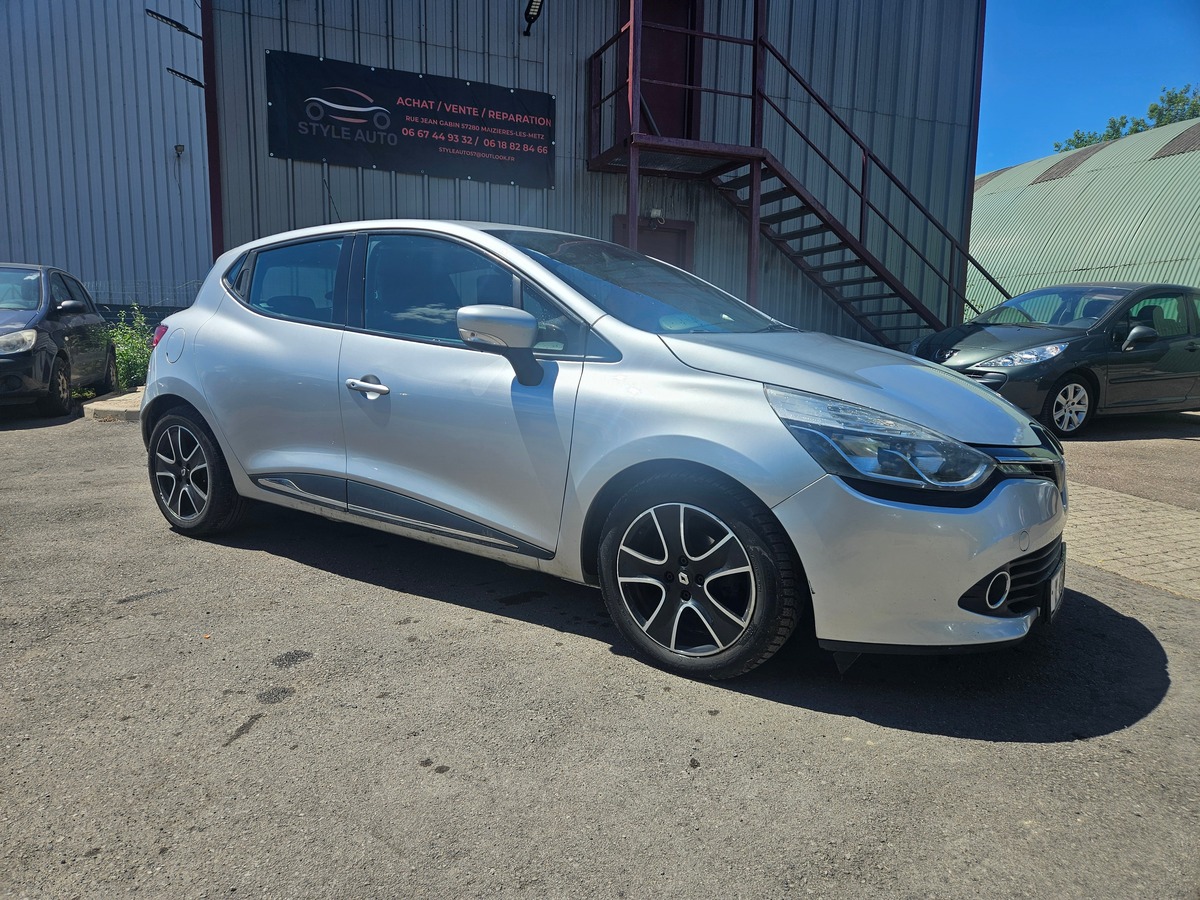 RENAULT Clio IV