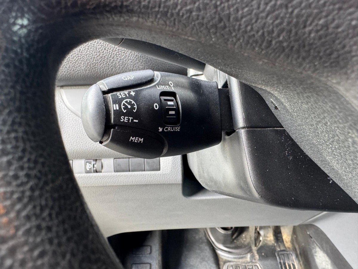 Peugeot Expert 2.0 blue-hdi 177cv EAT8 Fourgon Long - Première main