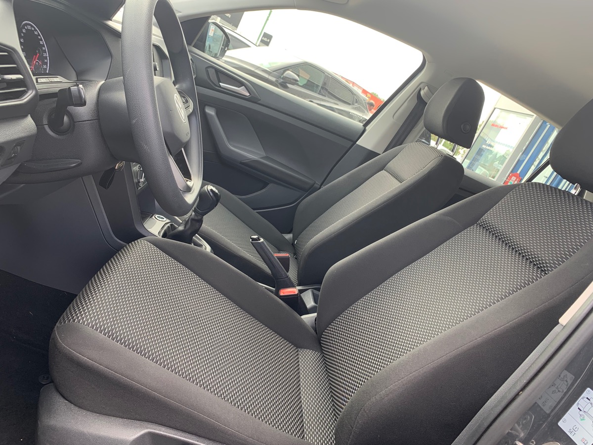 Volkswagen T-Cross 95 ch | Base | Attelage | Pack Stationnement arriére avant | Climatisation