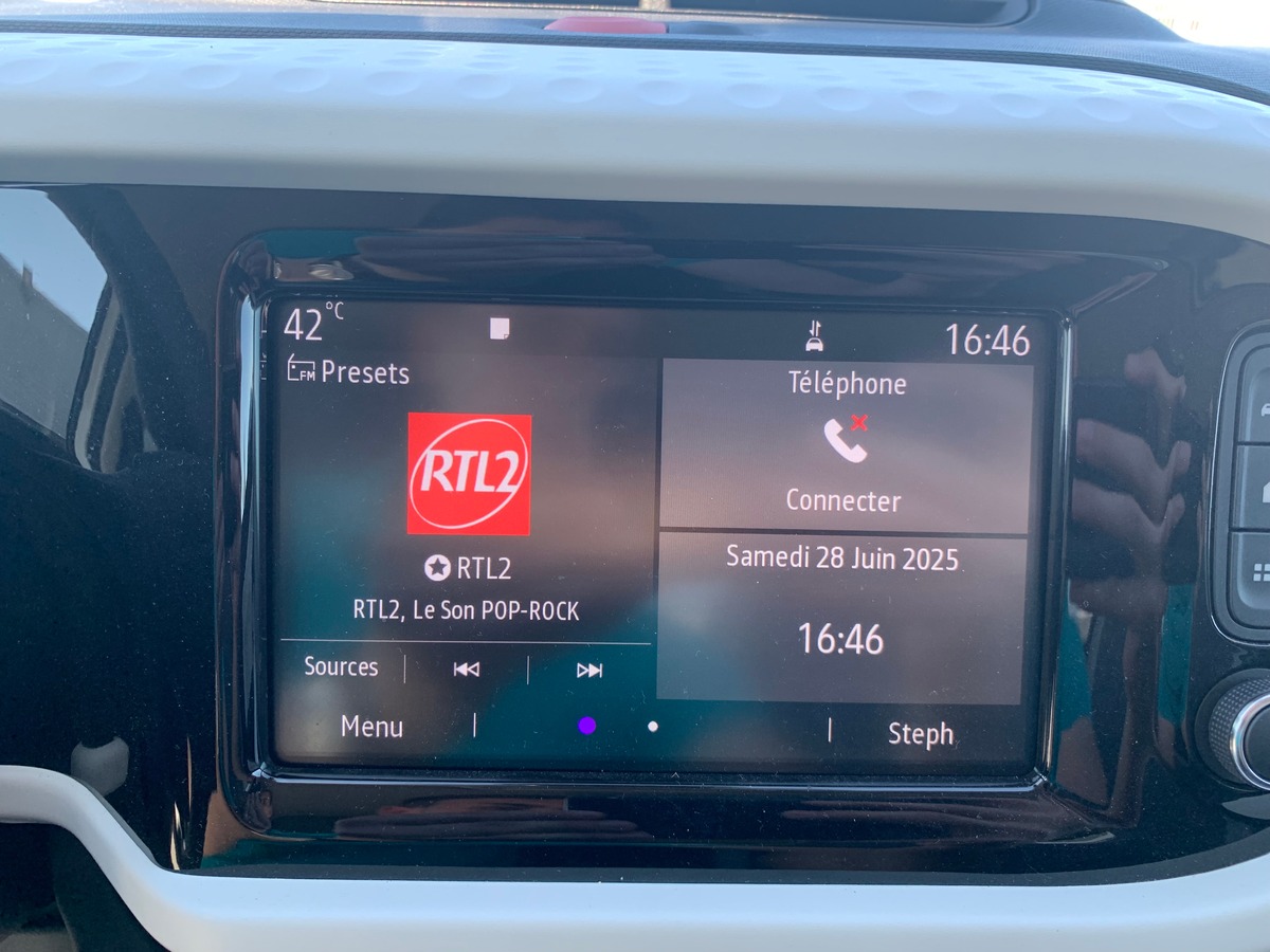 RENAULT Twingo EQUILIBRE |  Aide au parking arrière | Apple car play | Premiére main