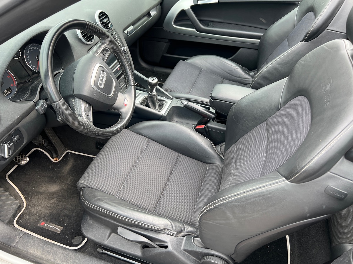 Audi A3 Cabriolet 1,6L TDI 105cv SLINE, SUIVI COMPLET, CARPLAY