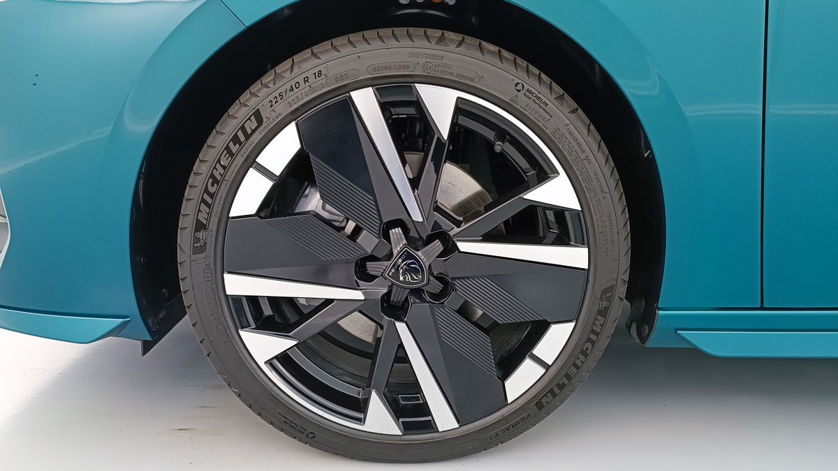 Peugeot 308 III(2) 1.2 Hybrid 145 ch | GT Exclusive e-DCS6 | Caméra 360° | PLUSIEURS COLORIS