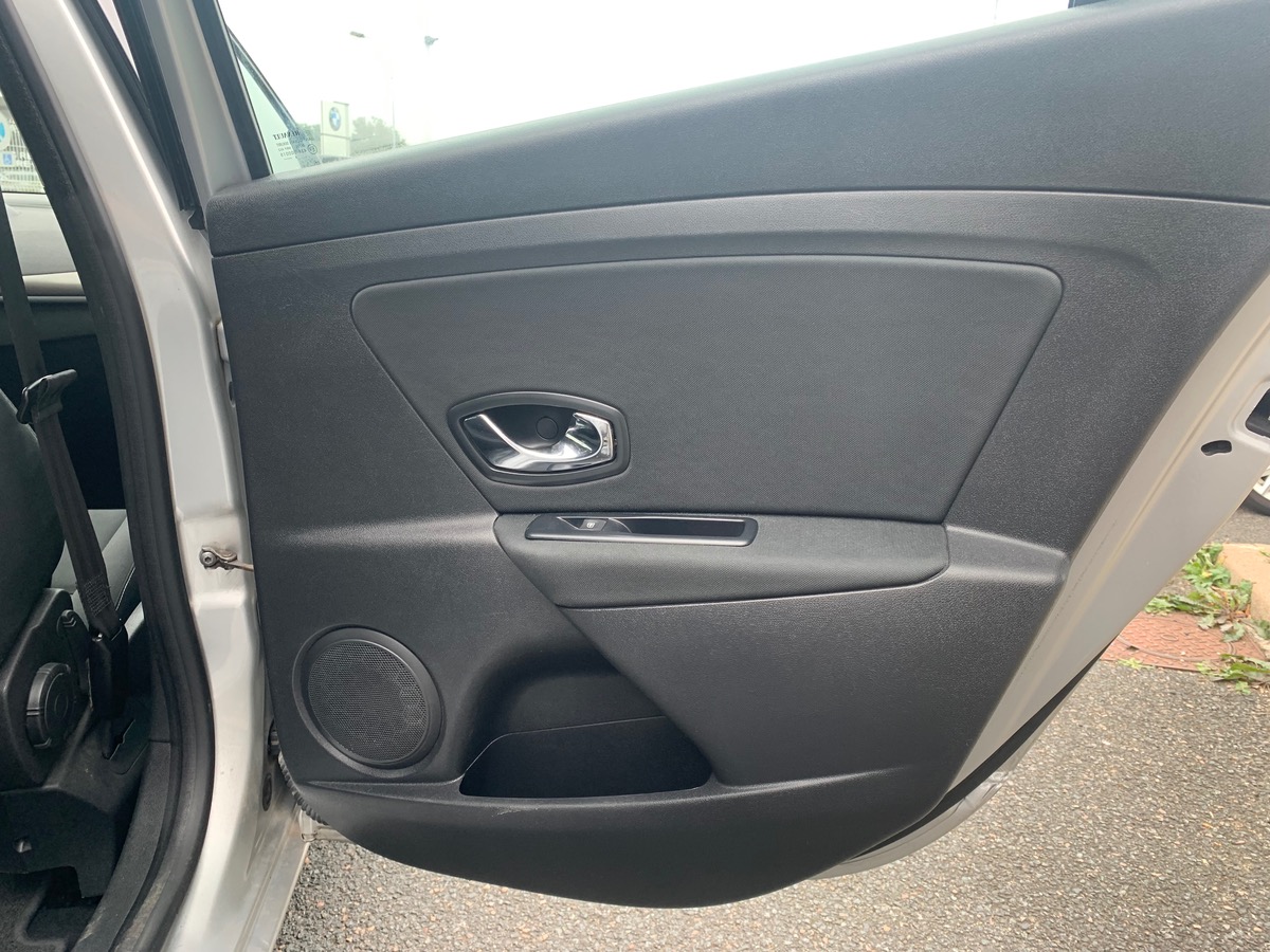 RENAULT Megane Estate 110 ch | Business | GPS | Régulateur de vitesse | Radar de recul | Bluetooth