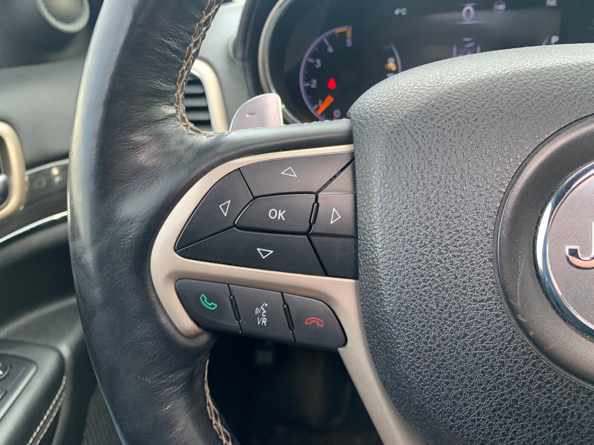 Jeep Grand Cherokee 250 ch | Overland | Toit ouvrant panoramique | Caméra de recul | Attelage