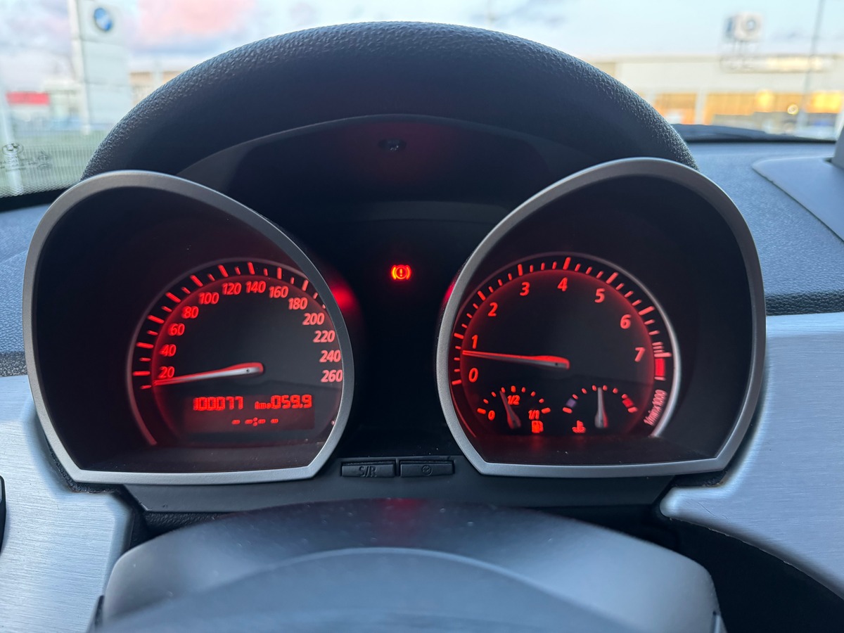 Bmw Z4 3.0si 265 ch | GPS | Volant et pommeau de vitesse M | Jantes 18'' | Climatisation | Cuir