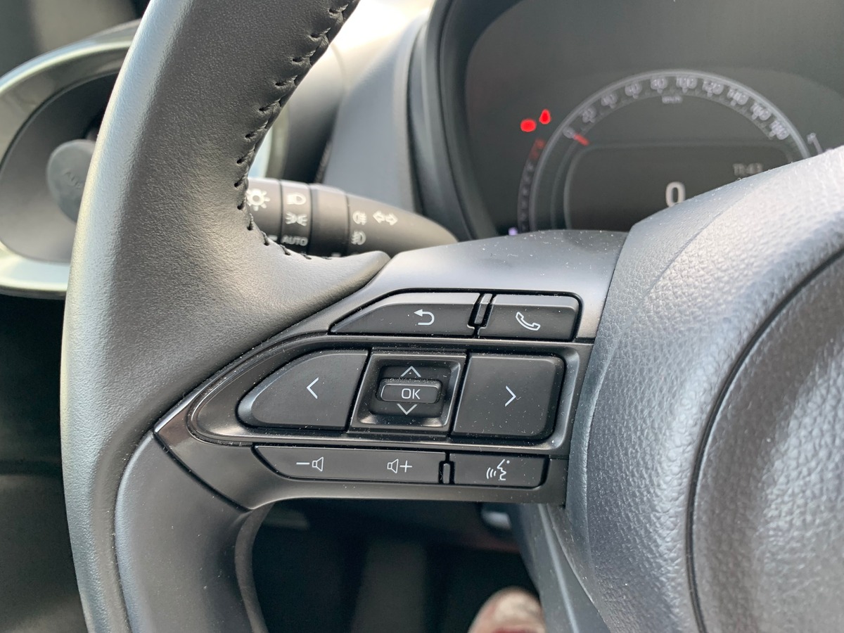 Toyota Aygo X 72 | Design | Apple car play | Régulateur | Climatisation | Ecran couleur tactile 8 "