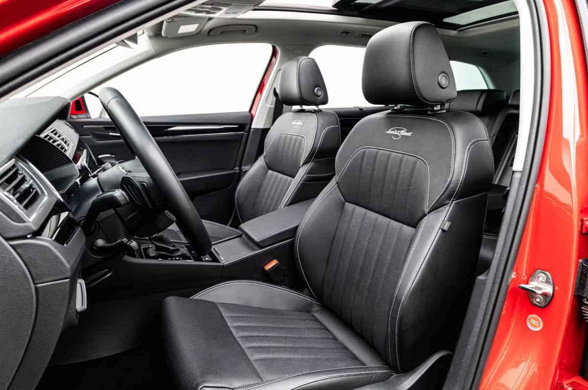 Skoda Superb Combi III 2.0 TDI 200ch SCR Laurin&Klement 4x4 DSG7 Toit ouvrant Canton Attelage