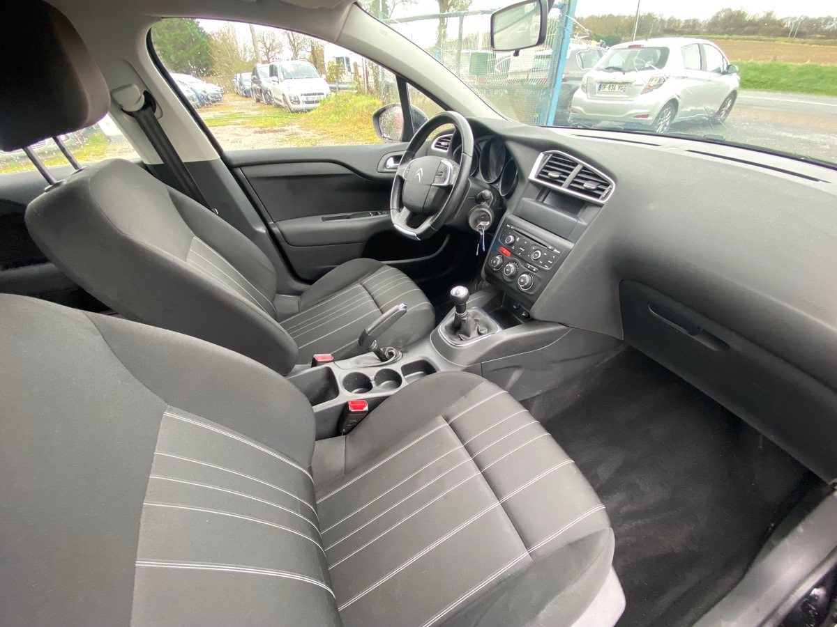 Citroën C4 1.2i 110cv  1ère main kit de distribution neuf