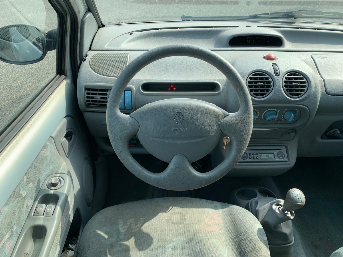 RENAULT Twingo 75 chevaux | Climatisation | Vitres électriques | Roue de secours | Radio CD