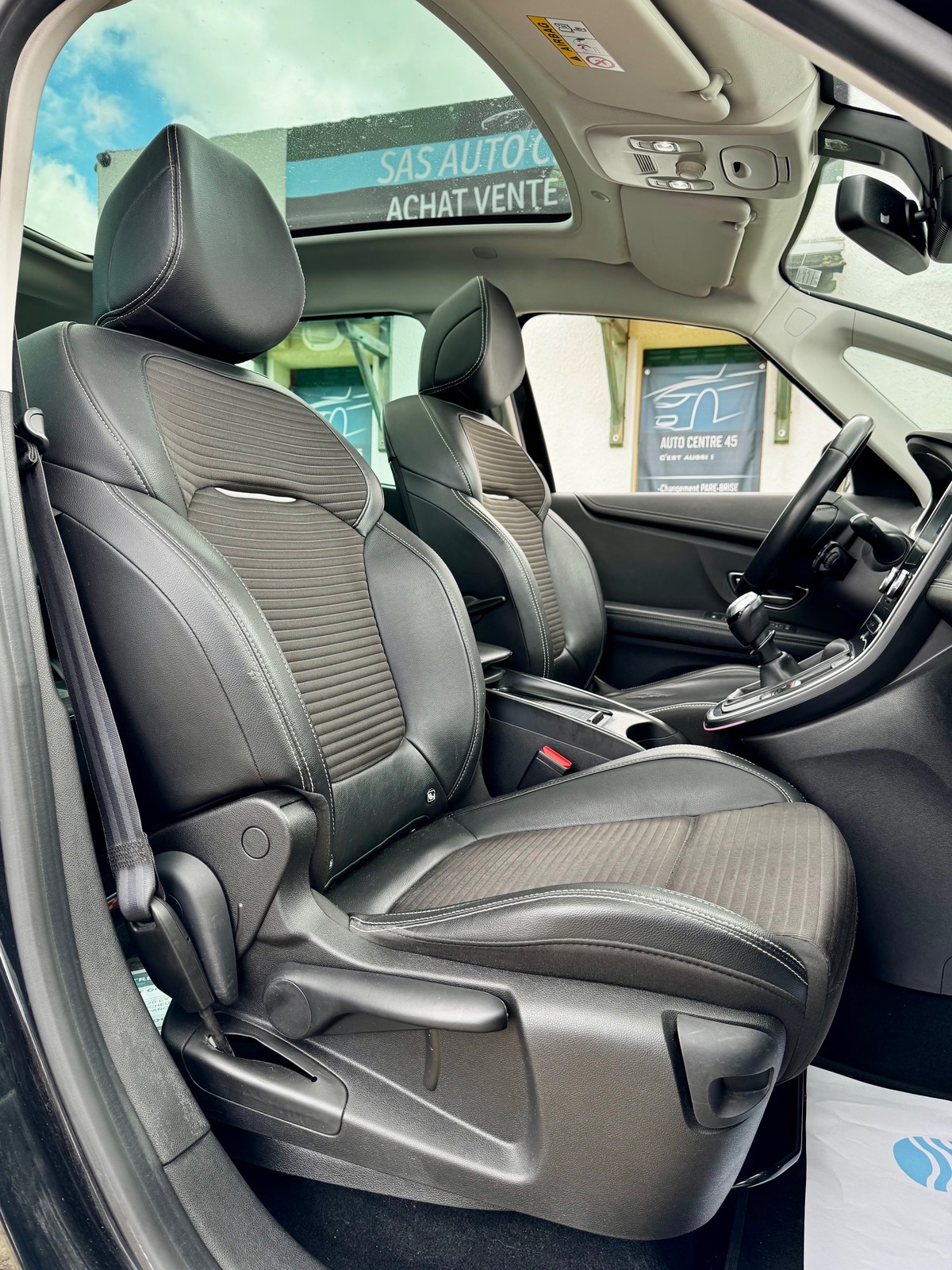 RENAULT Grand Scenic IV BLUE DCI 120 CV INTENS 7 PLACES AFFICHEUR TÊTE HAUTE / TOIT PANO / CAMÉRA