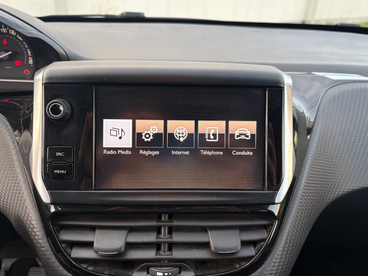 Peugeot 2008 1.2 82CH STYLE 4.0CV - GARANTIE 1 AN