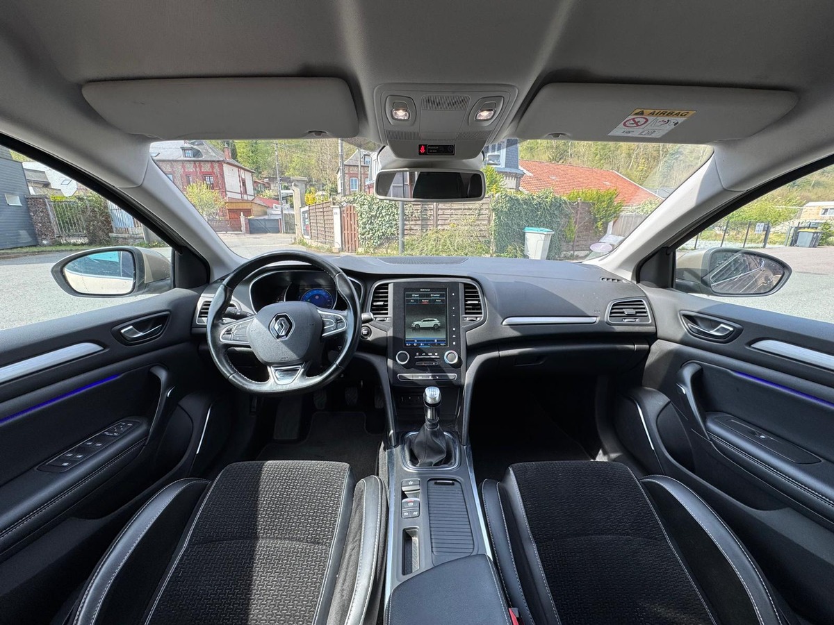 RENAULT Megane IV 1.2 TCe 130 cv iNTENS
