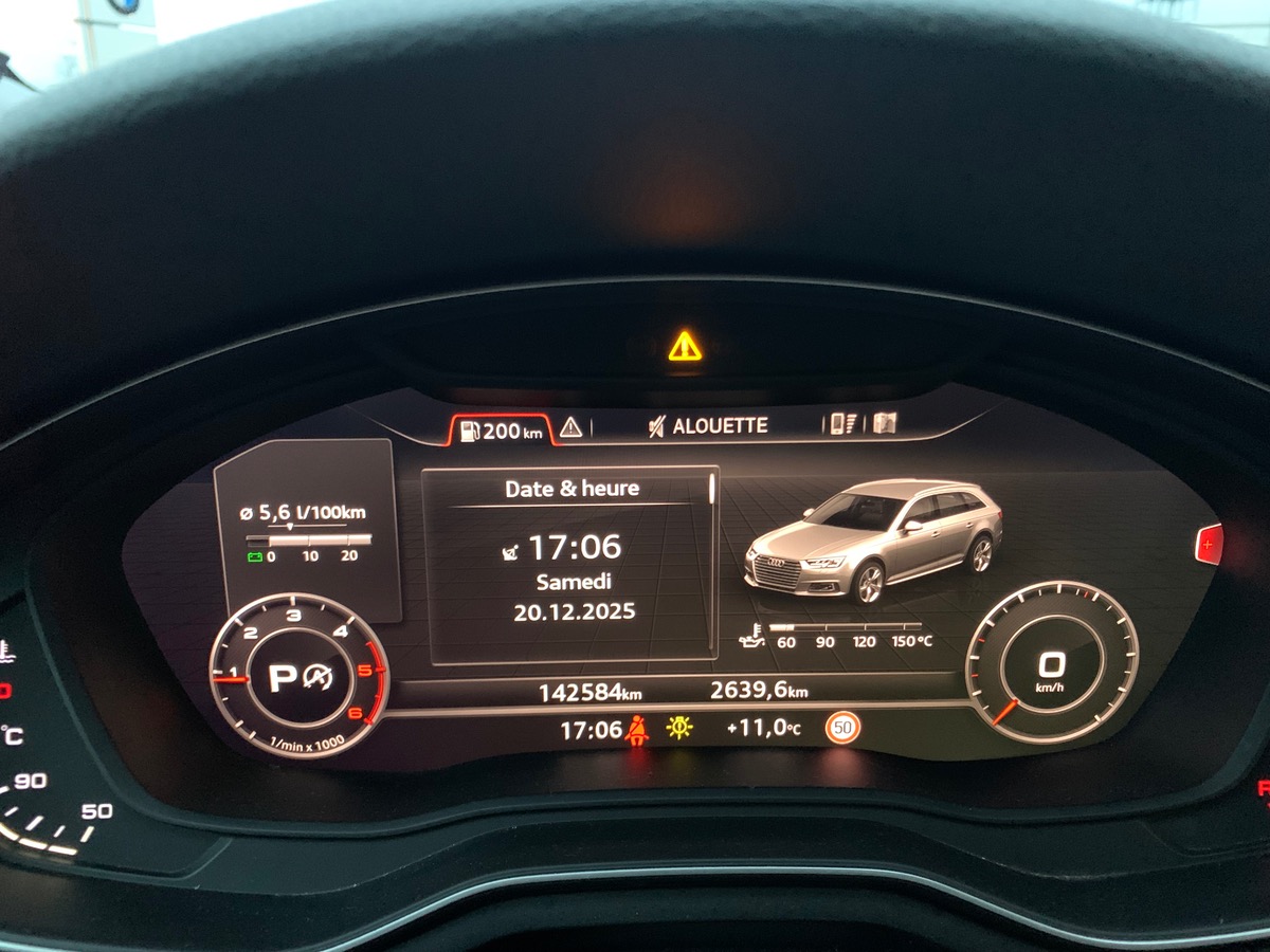 Audi A4 Avant 150 ch | Caméra 360° | Virtual cockpit |  Attelage amovible | Sièges chauffants