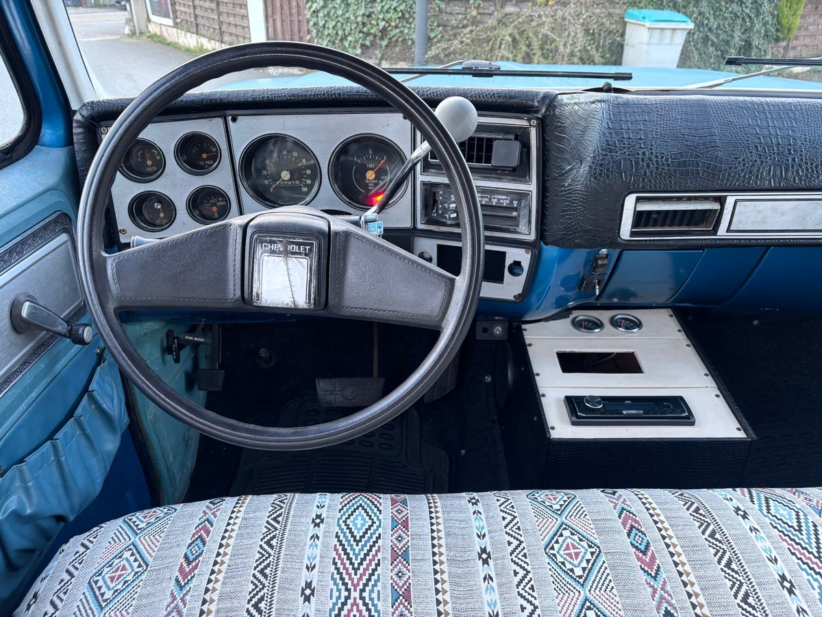 Chevrolet Suburban 7.4 V8 454 (C/R) - Français - CG Collection