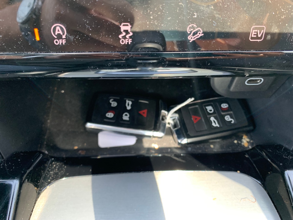 Land-Rover Discovery Sport L550 | P300e | PHEV | Toit panoramique | Caméra recul | Apple car play